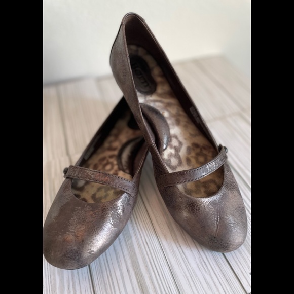 Born Dublin Metallic Brown Leather Mary Jane Flats - Picture 2 of 6